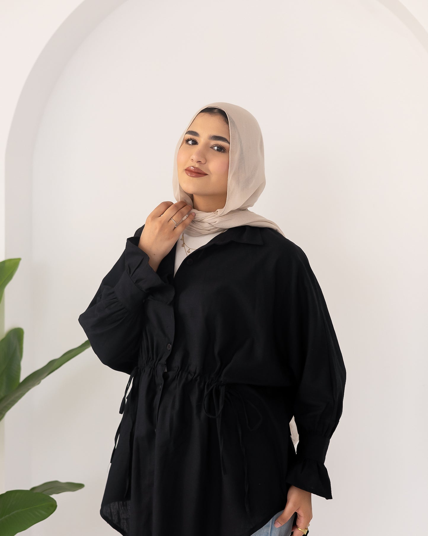 Pretty girl linen shirt in black