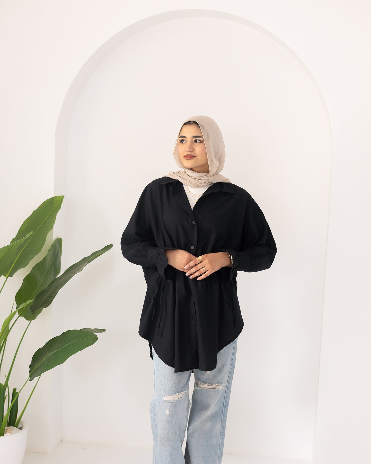 Pretty girl linen shirt in black