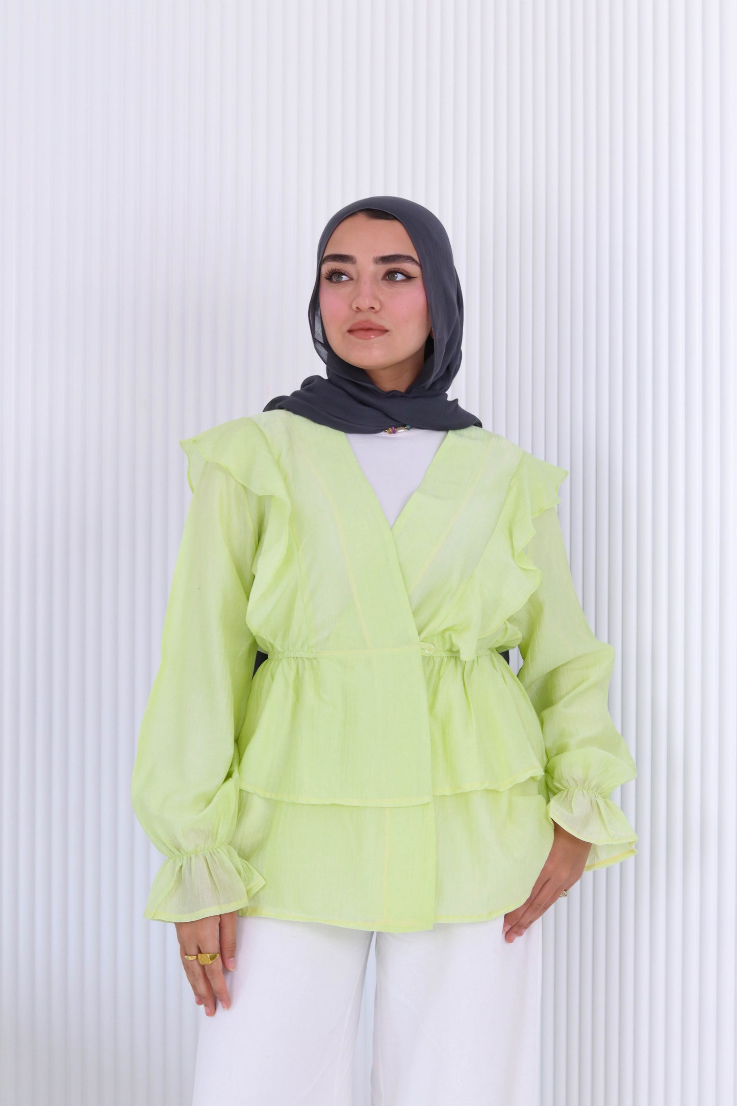 Butterfly blouse in lemon