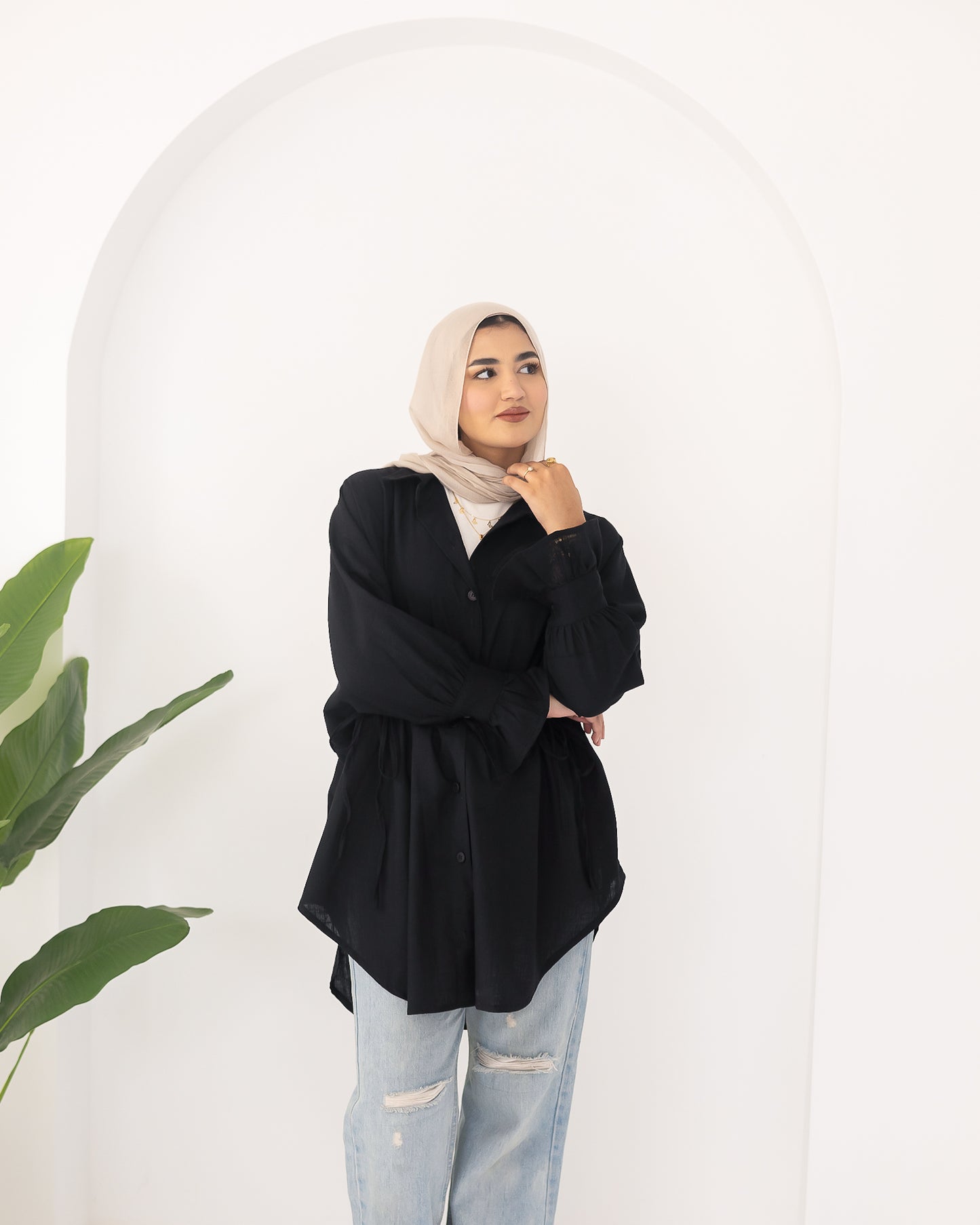 Pretty girl linen shirt in black
