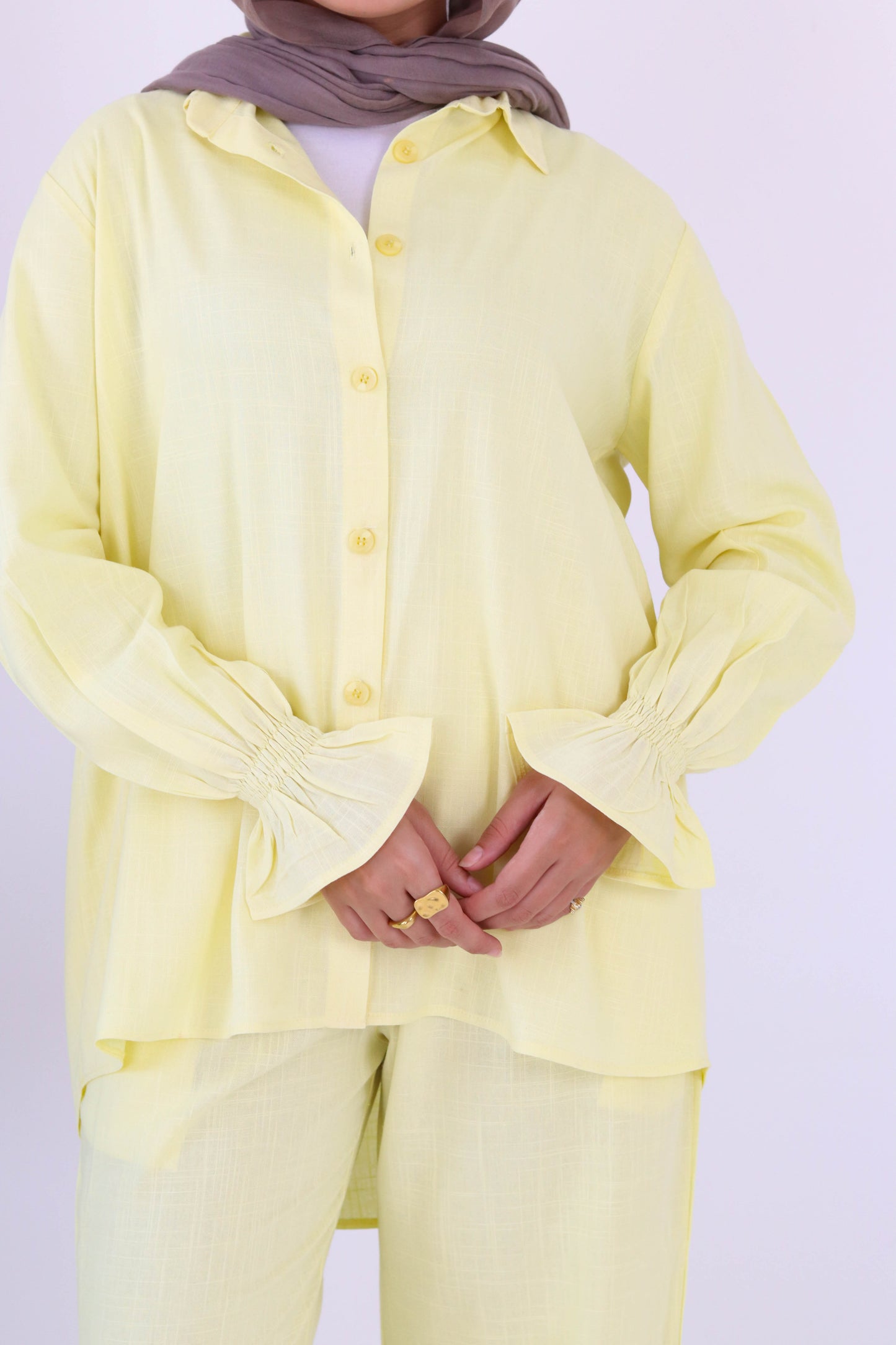 Everyday linen set in yellow