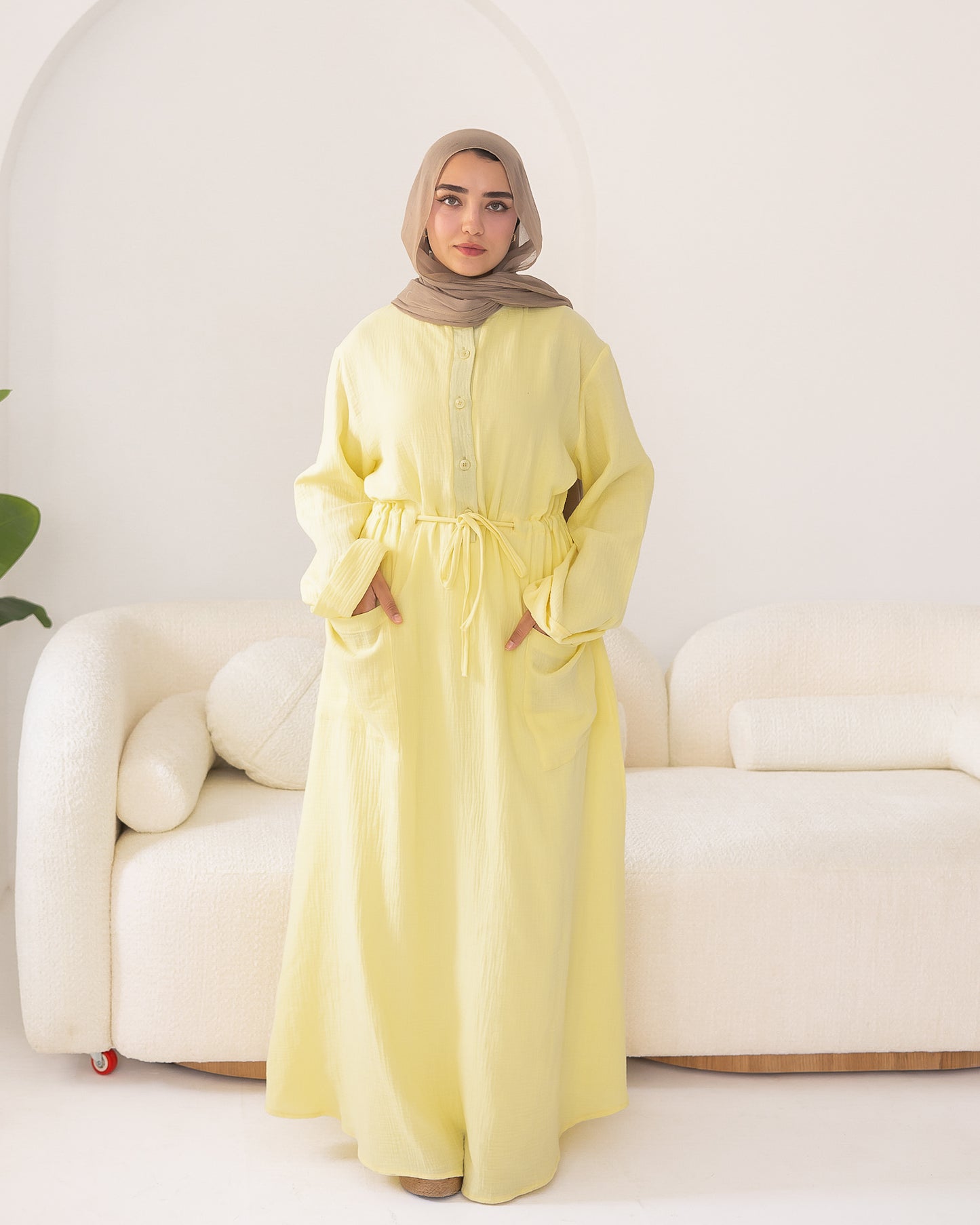Cotton dress in butter yellow