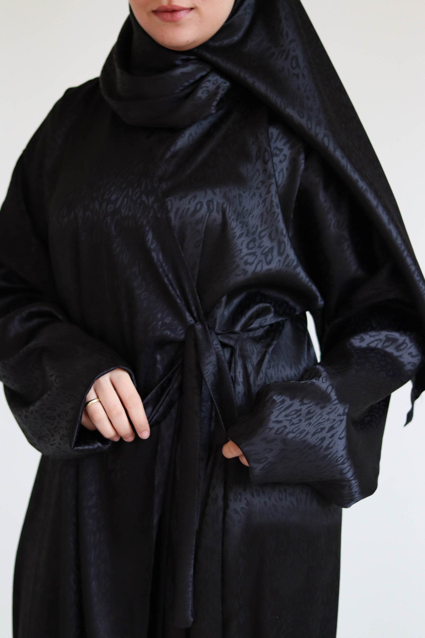 BLACK SATIN ISDAL