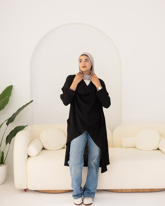 Flowy blouse in black