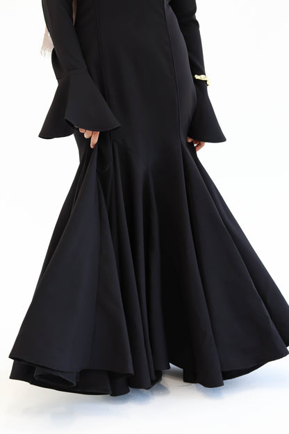 HAYAH IN BLACK