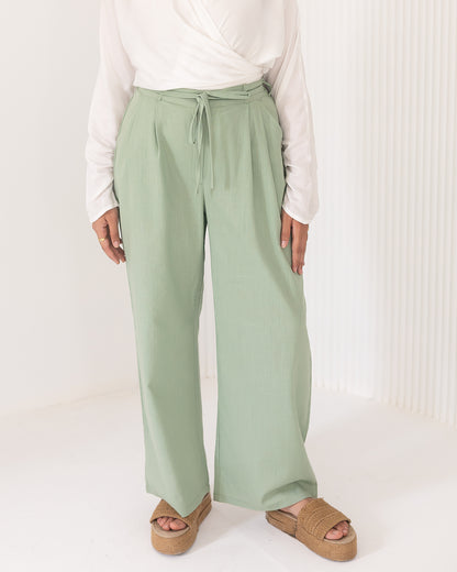 Pure linen pants in mintgreen