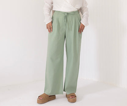 Pure linen pants in mintgreen