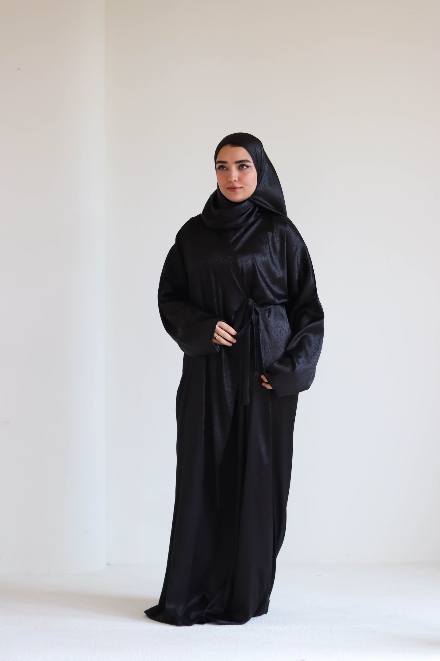 BLACK SATIN ISDAL