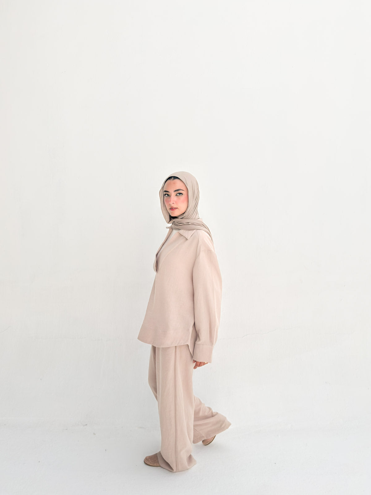 Linen Neck Blouse - Beige