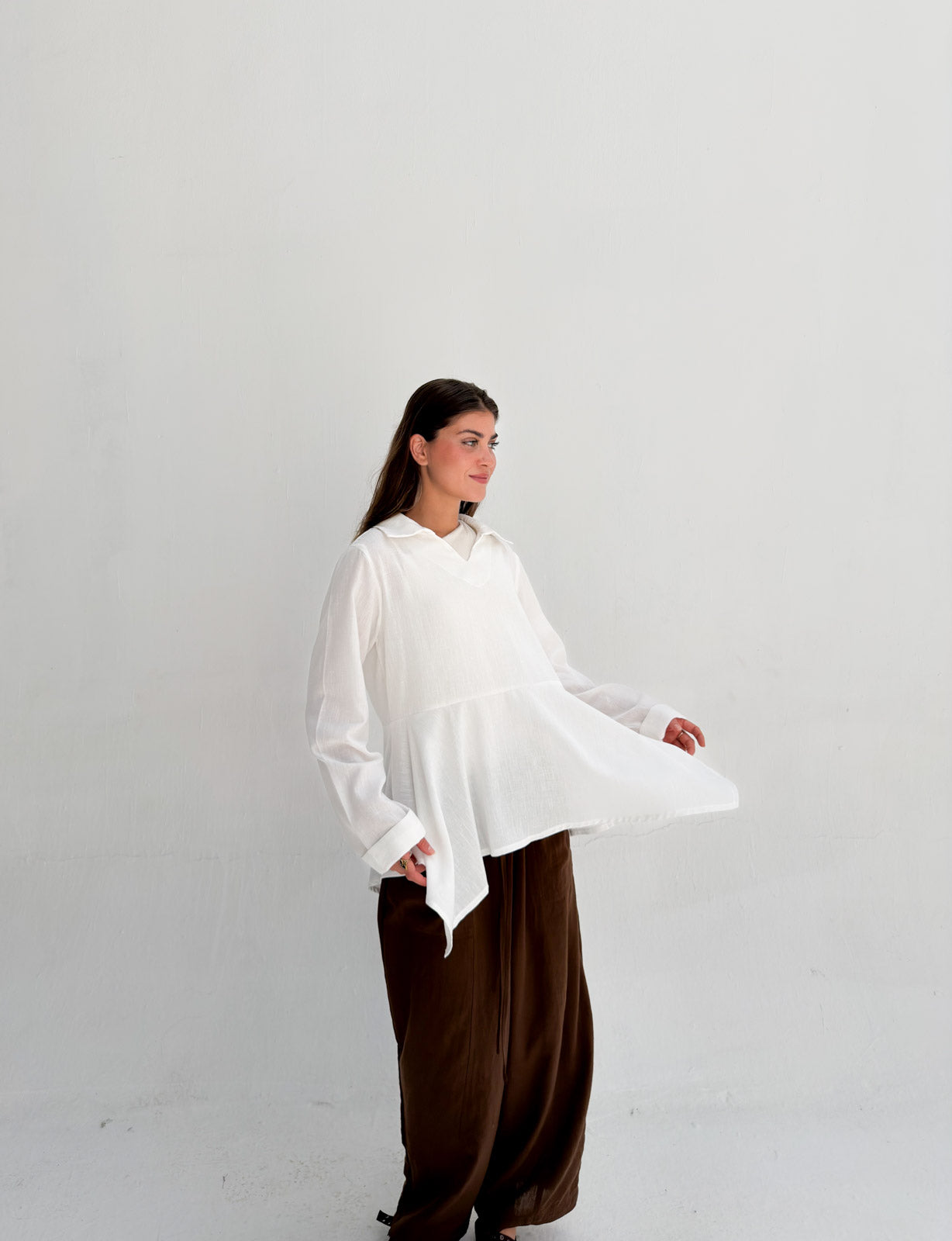 Ruffels Linen Blouse - White