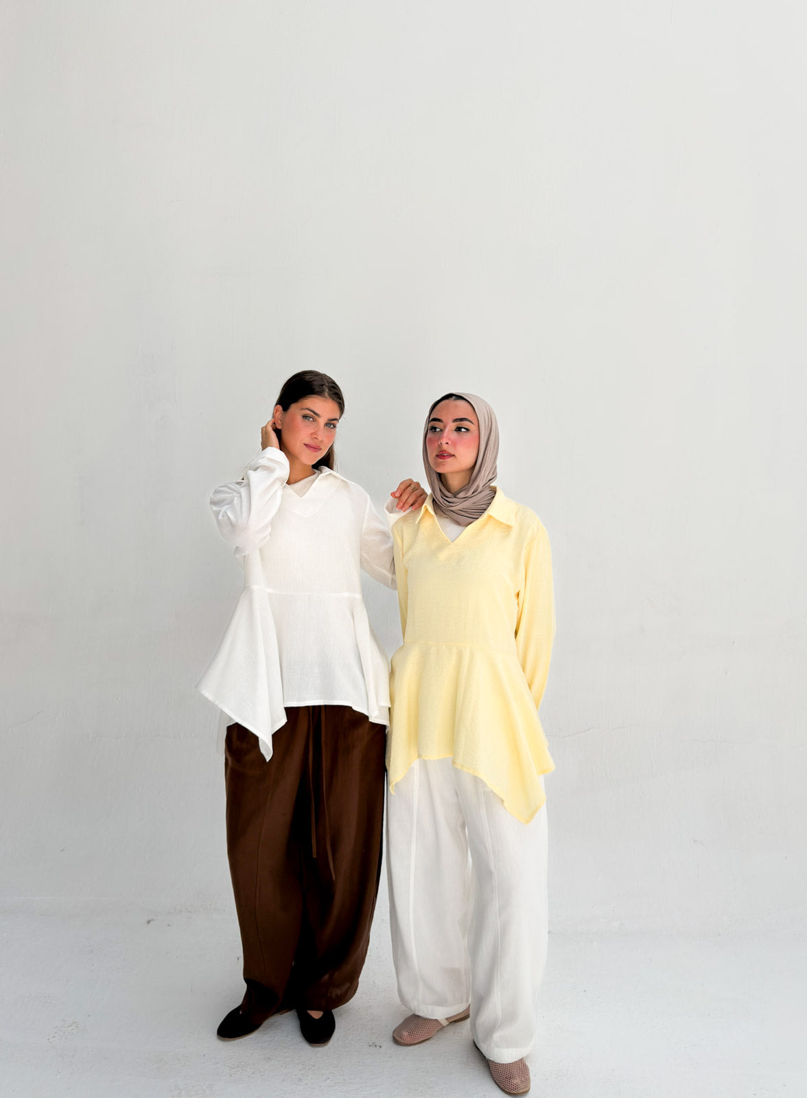 Ruffels Linen Blouse - White