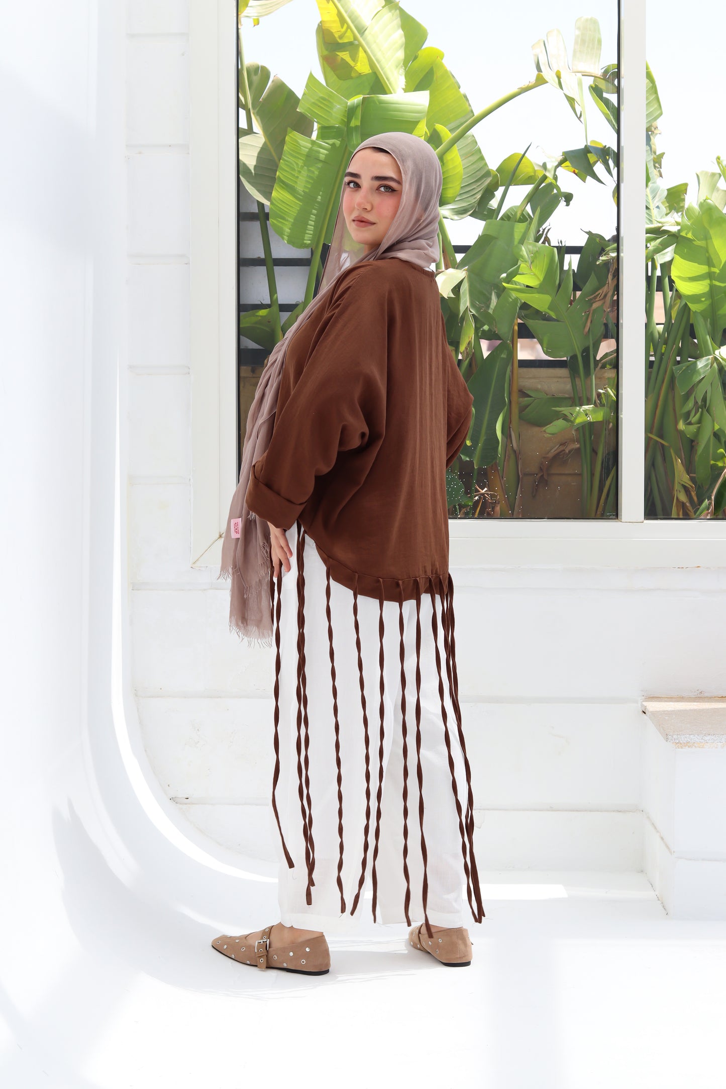 Flowy Fingers Blouse - Brown